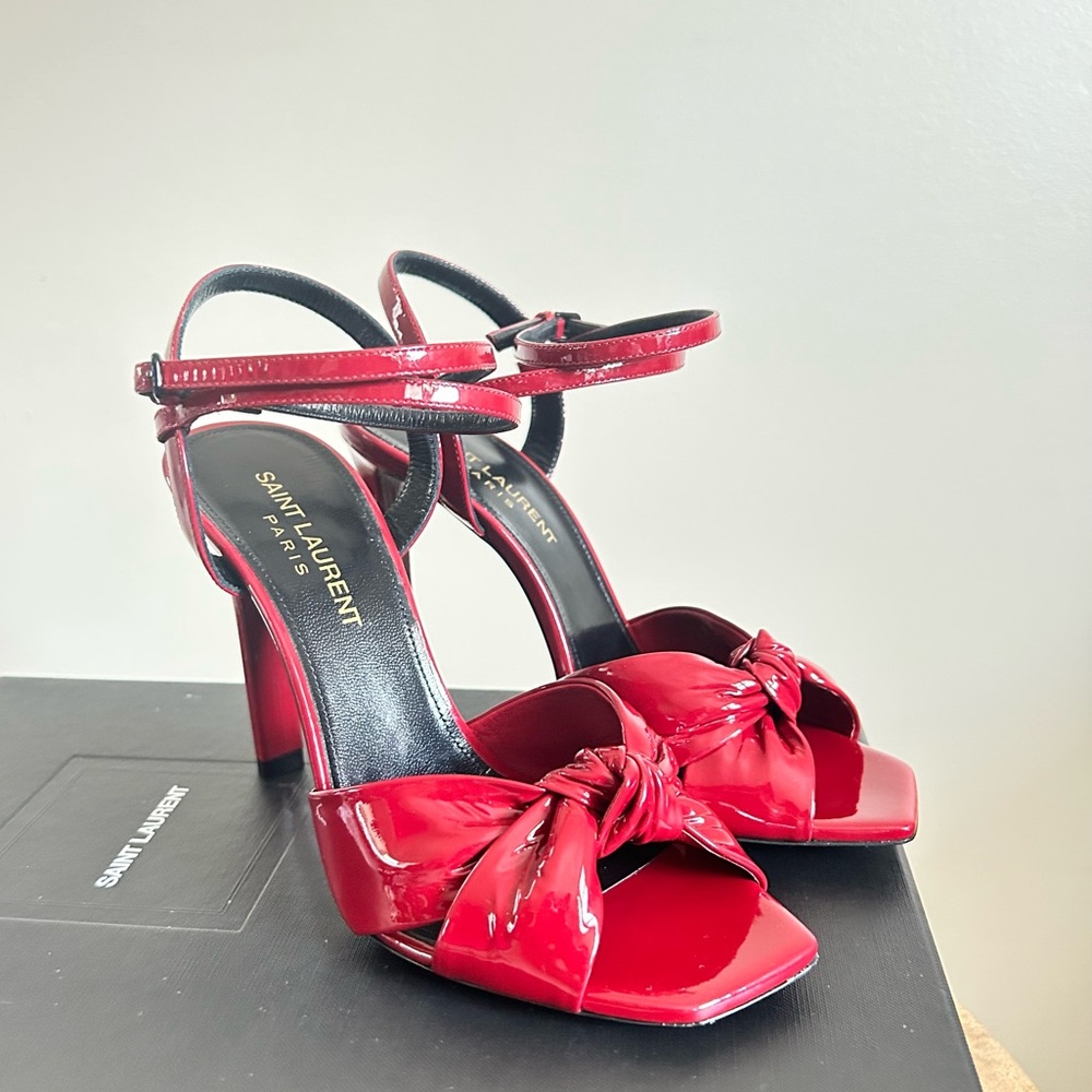 Saint Laurent NWOB Designer Amy Patent Leather Bow Ankle-Strap Sandals Size 35.5 - Picture 6 of 14